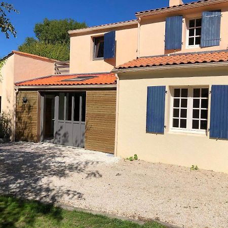 Maison Charmante Avec Piscine Privee A Saint-Georges-De-Pointindouxc מראה חיצוני תמונה