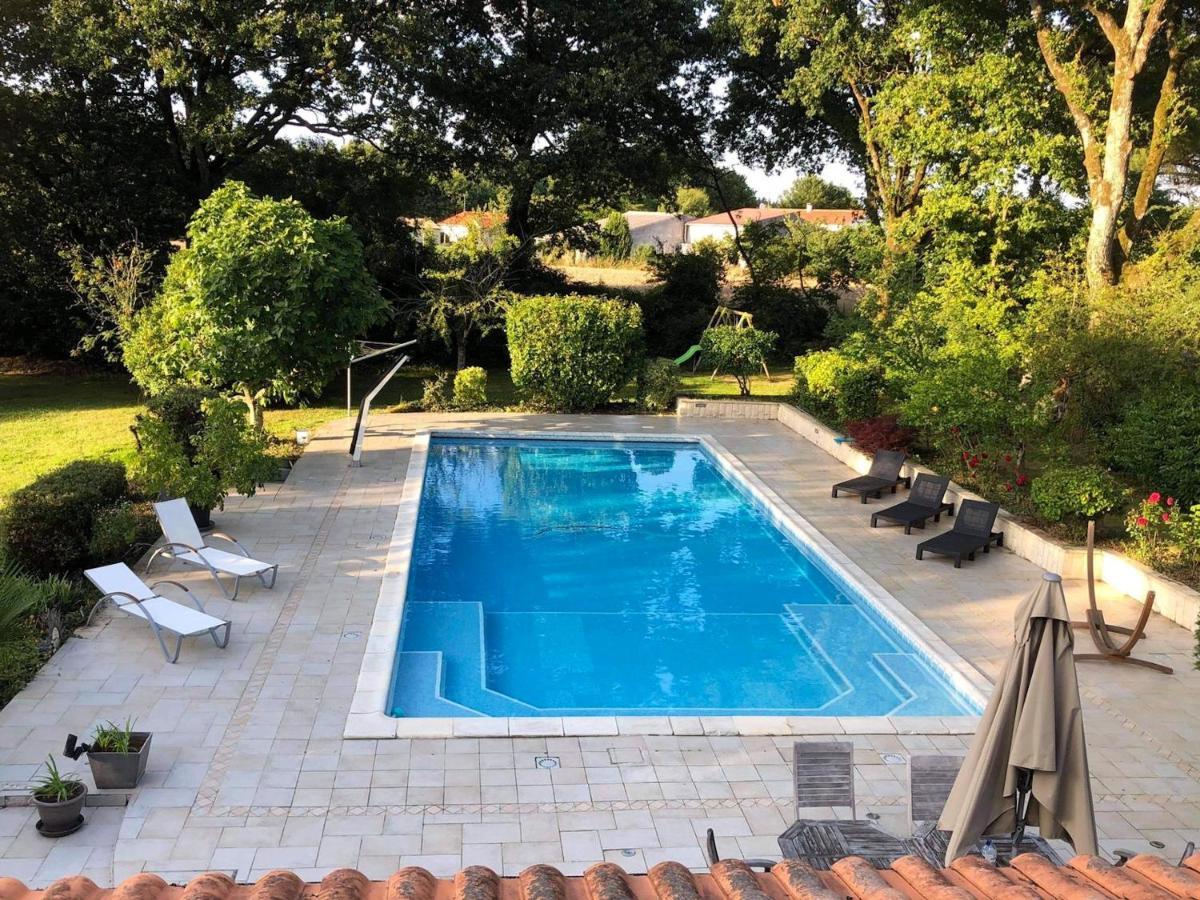 Maison Charmante Avec Piscine Privee A Saint-Georges-De-Pointindouxc מראה חיצוני תמונה
