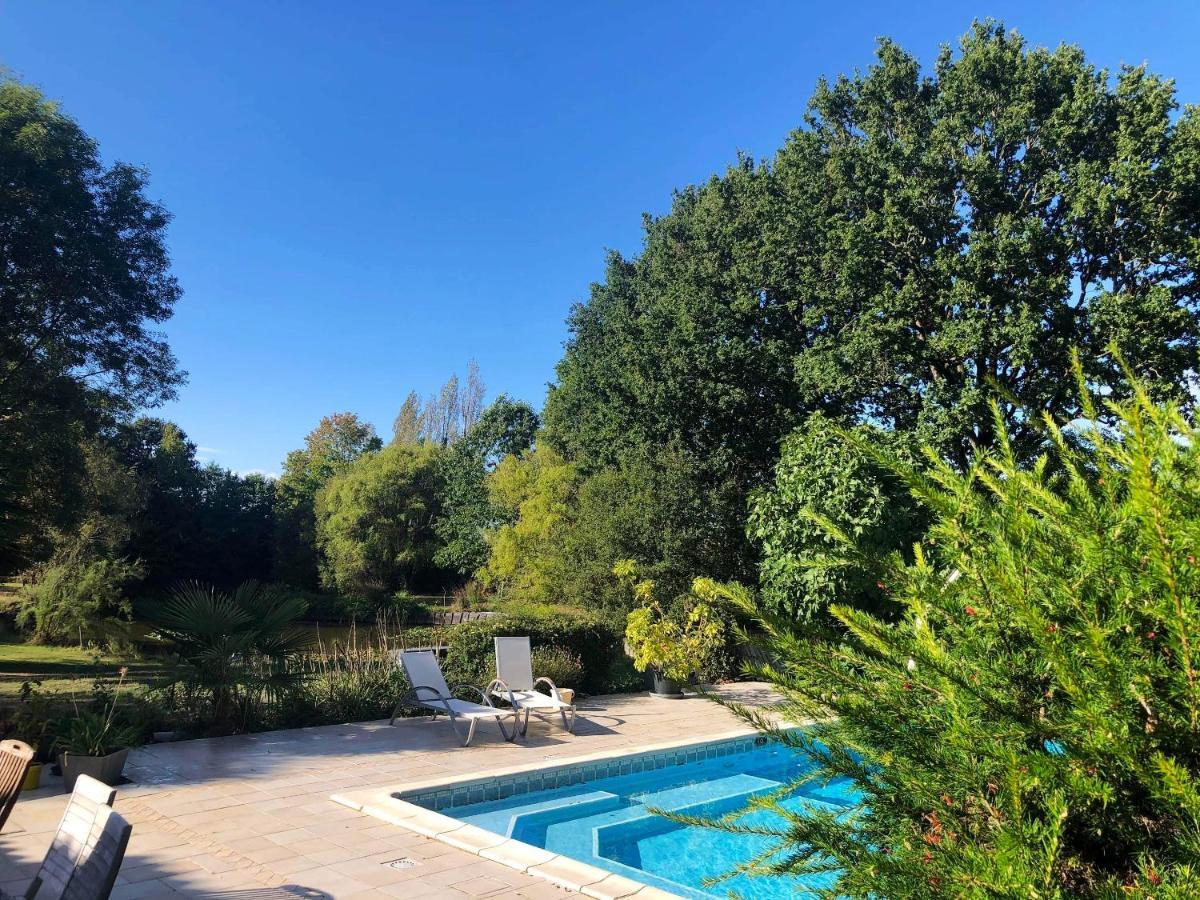 Maison Charmante Avec Piscine Privee A Saint-Georges-De-Pointindouxc מראה חיצוני תמונה