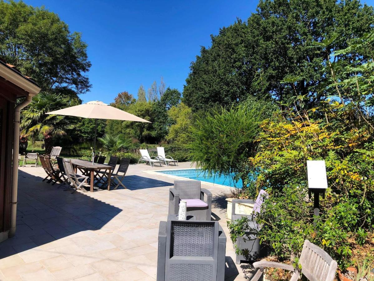 Maison Charmante Avec Piscine Privee A Saint-Georges-De-Pointindouxc מראה חיצוני תמונה